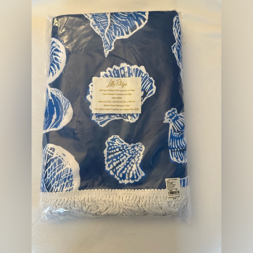 NWT LILLY PULITZER GWP BEACH BLANKET BARTON BLUE SHELL OF A GOOD TIME